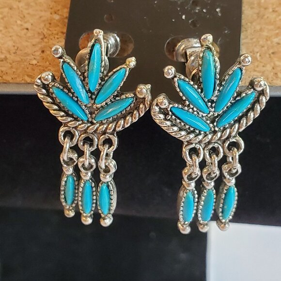 Vintage Southwest Stud Earrings Petit Point Silver Turquoise Screw Back - Picture 3 of 4